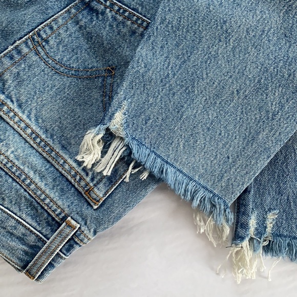 Levi’s Wedgie Cotton Hi-Rise Tapered Leg cropped Jeans - Picture 7 of 15